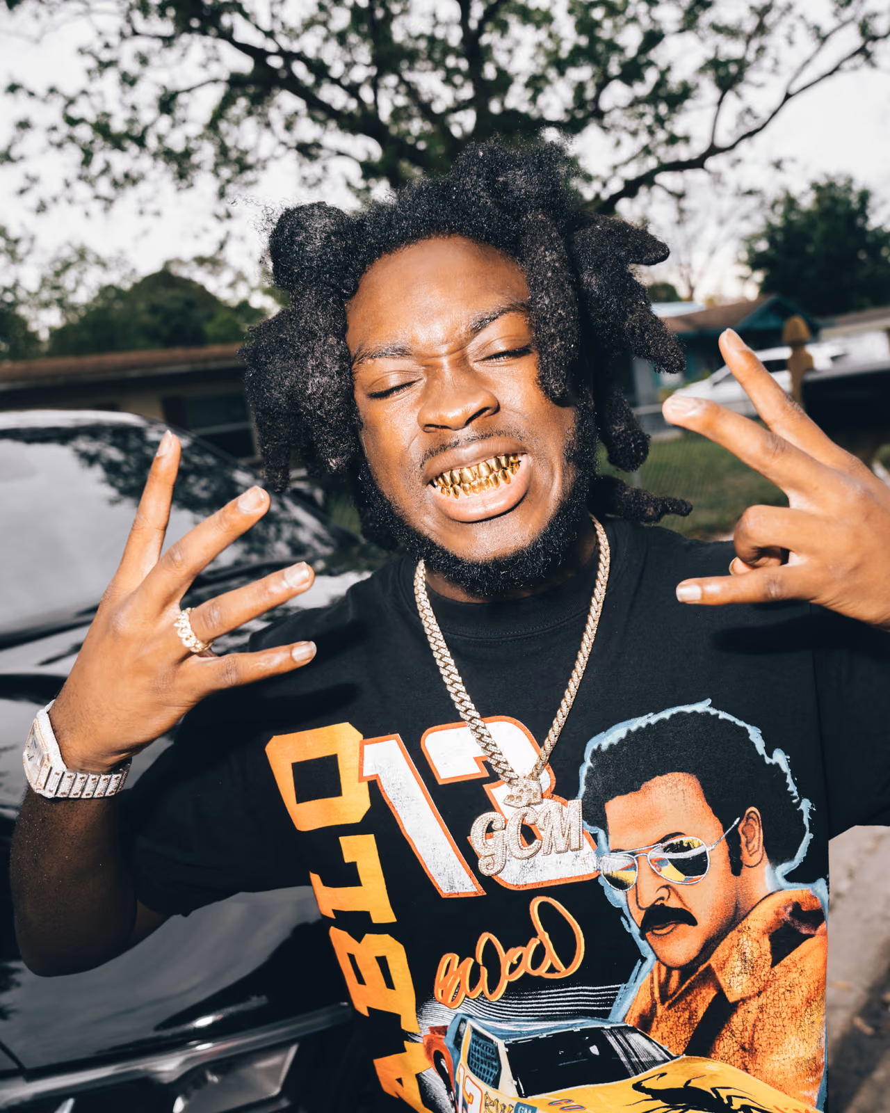 LPB POODY — Documentary cover frame