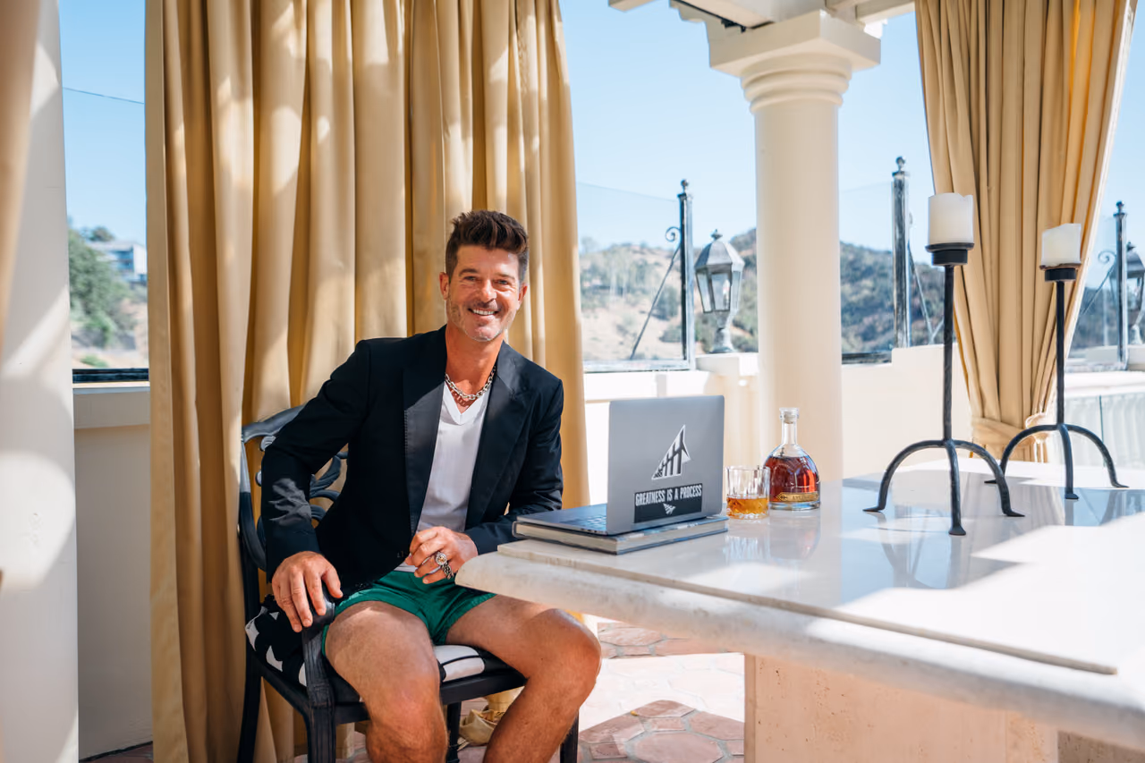 Commercial — Photography cover frame