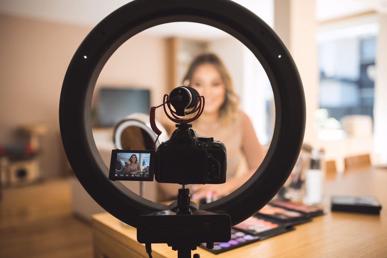 Social Media Campaign 2 — Social Media frame