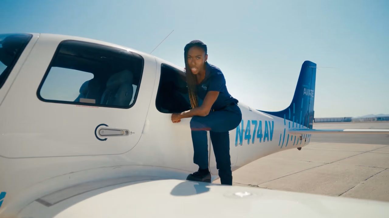 United Airlines Recruitment Campaign — frame 15
